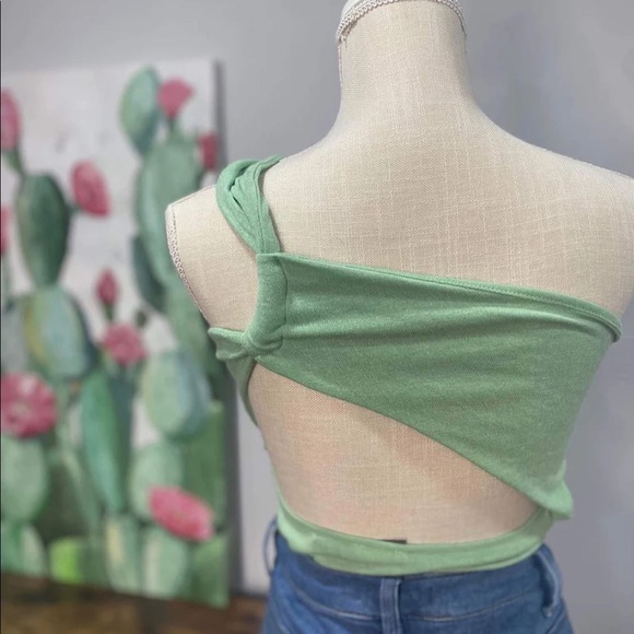 One shoulder cut out bodysuit - Picture 2 of 3